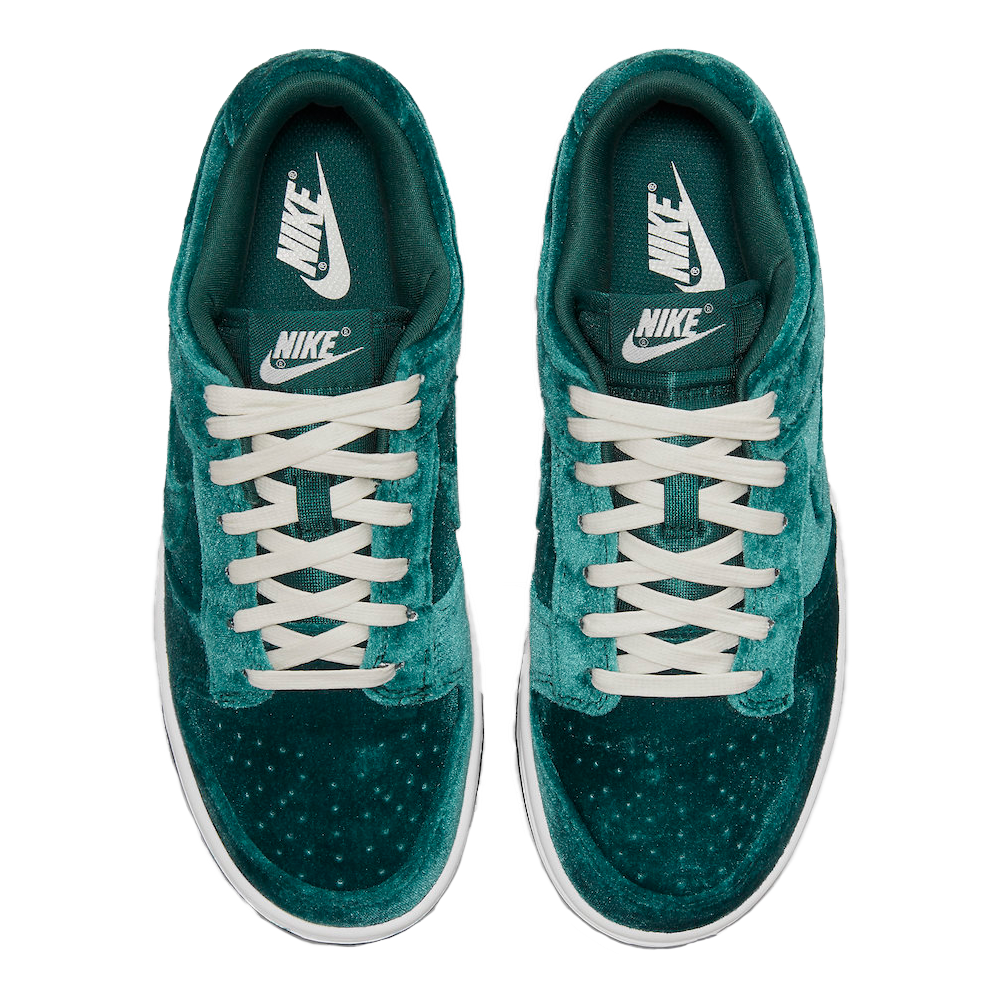 Nike Dunk Low WMNS - 'Green Velvet'